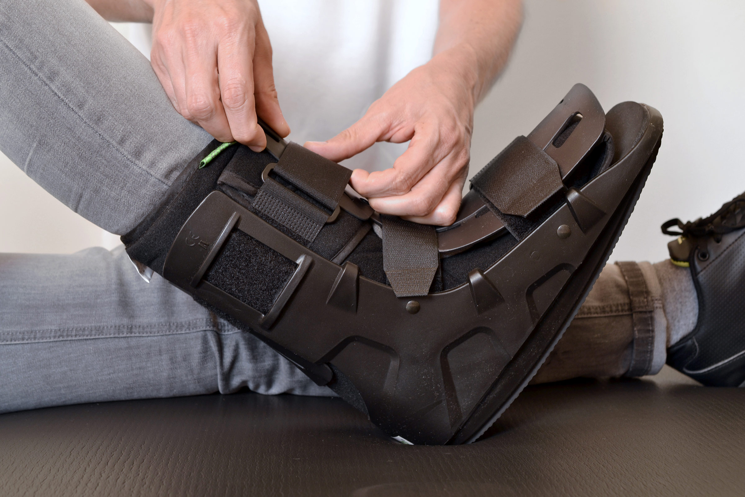 Foto von orthopädischen Schuhen